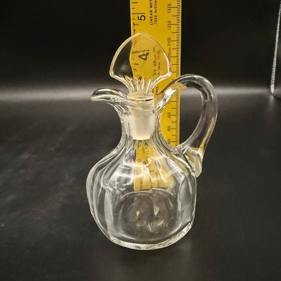 Vintage Heisey Glass Cruet with Matching Stopper - Picture 8 of 9